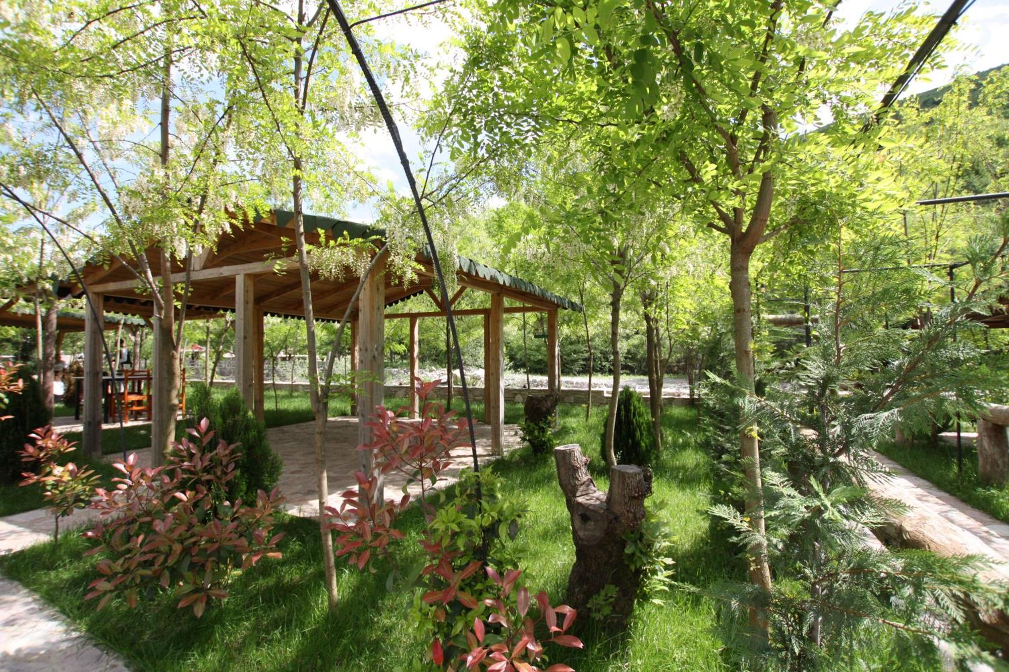 Lugina E Shengjergjit ,Bujtinat Vila Tirana Exterior foto