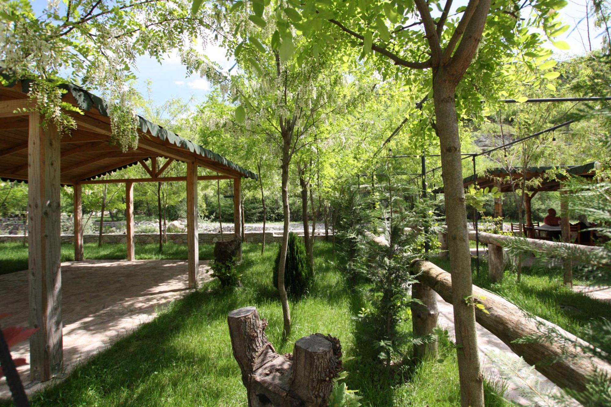 Lugina E Shengjergjit ,Bujtinat Vila Tirana Exterior foto