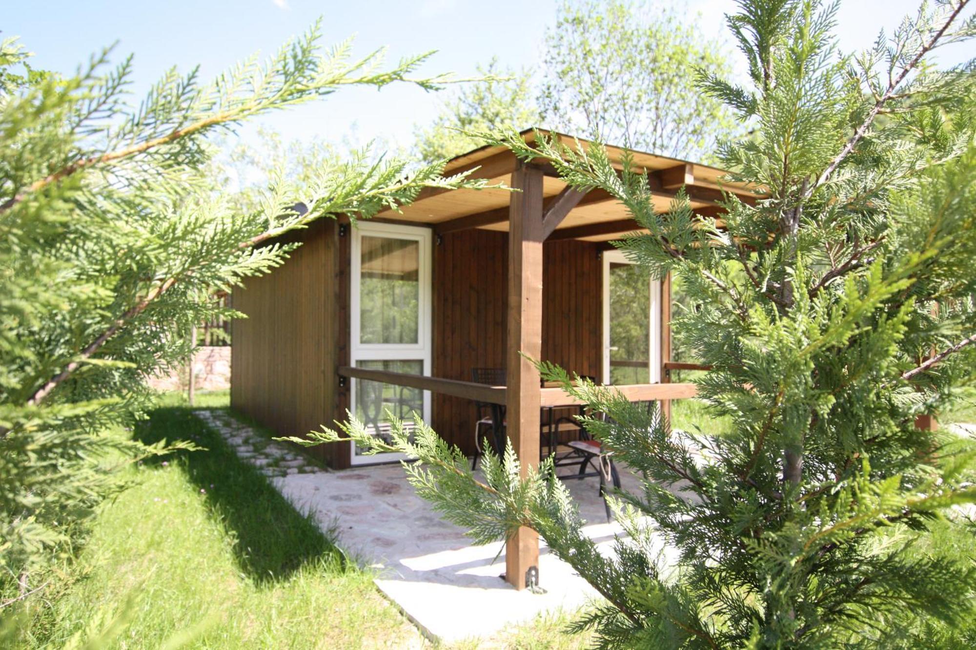 Lugina E Shengjergjit ,Bujtinat Vila Tirana Exterior foto